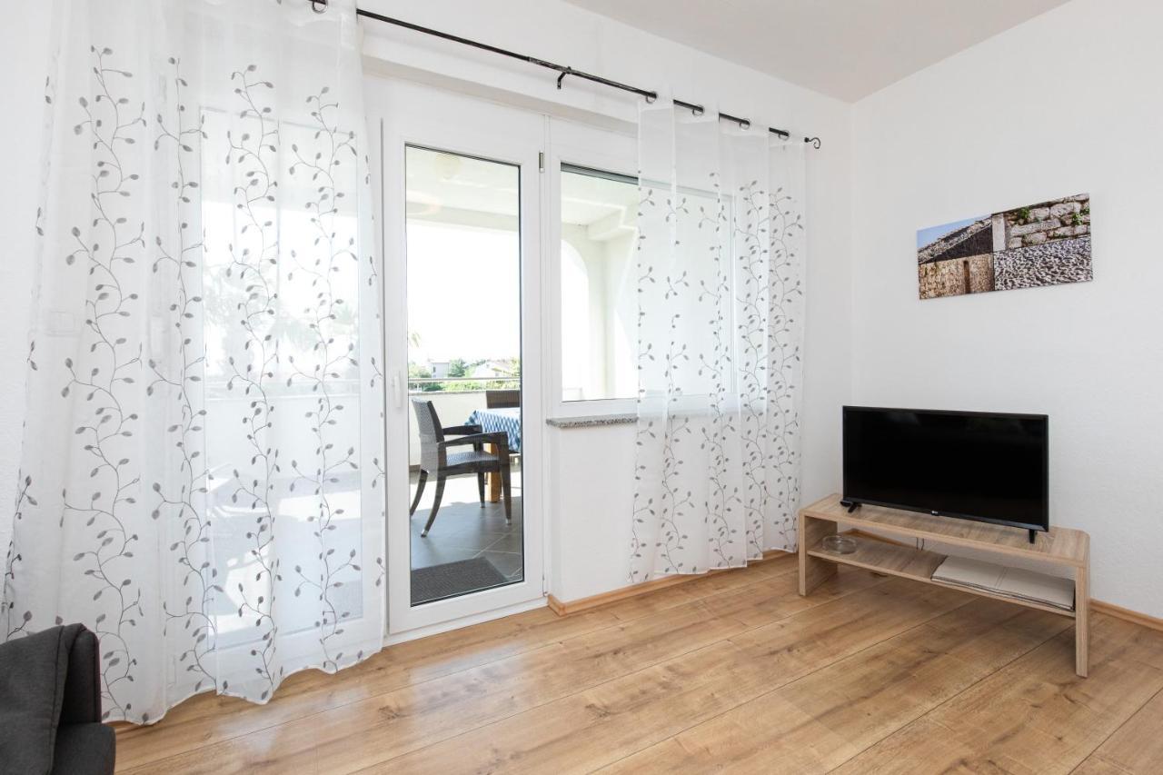 Apartments Oleander Krk Town Luaran gambar