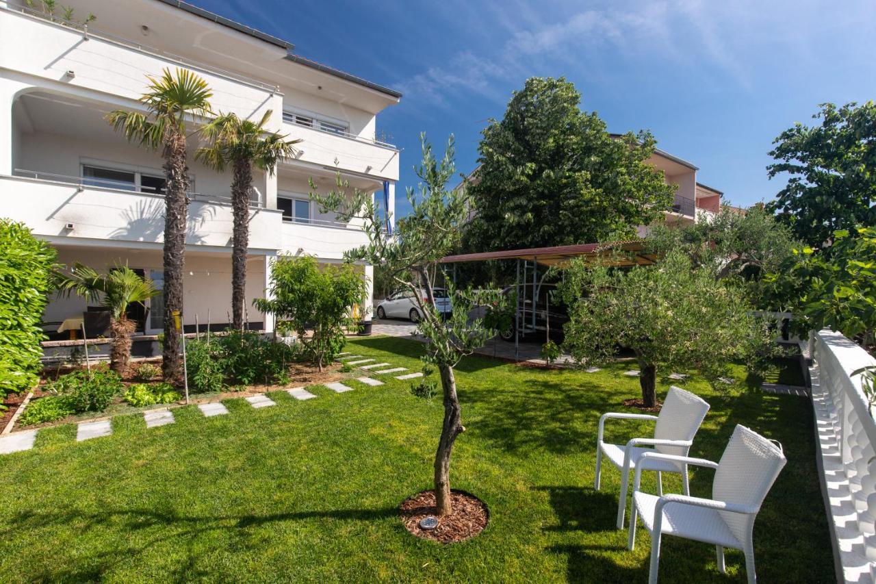 Apartments Oleander Krk Town Luaran gambar