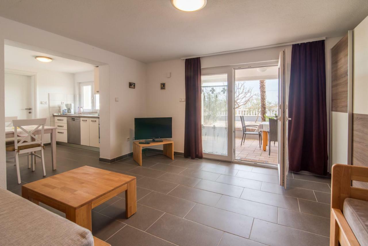 Apartments Oleander Krk Town Luaran gambar